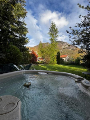 Villa des Muriers - 500 m du Lac avec jacuzzi
